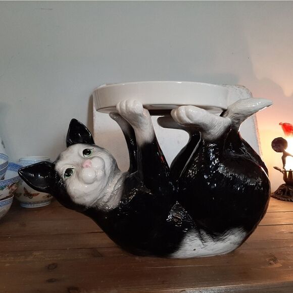 Unique Cake Holder  - Picture 1 of 1